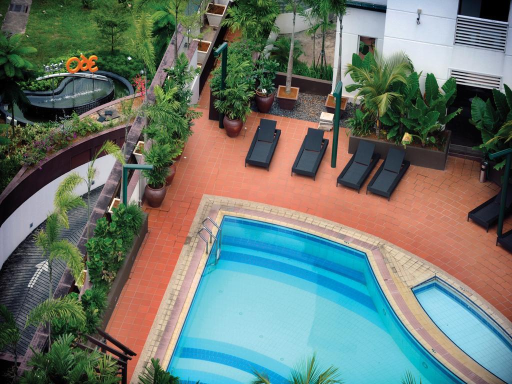 Hock Lee Hotel & Residences Кучинг Екстериор снимка