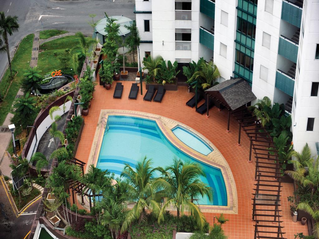 Hock Lee Hotel & Residences Кучинг Екстериор снимка