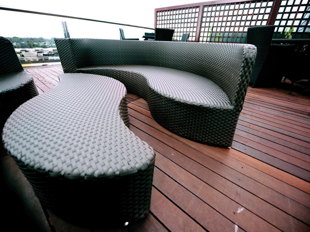Hock Lee Hotel & Residences Кучинг Екстериор снимка
